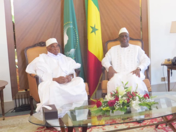 En Direct: Le tête-à-tête a démarré entre Macky Sall et Me Wade En Direct: Le tête-à-tête a démarré entre Macky Sall et Me Wade