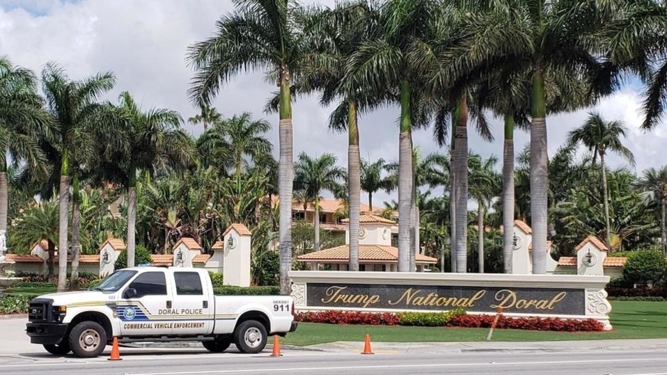 Face aux critiques, Donald Trump renonce à accueillir le G7 dans son club de golf Face aux critiques, Donald Trump renonce à accueillir le G7 dans son club de golf
