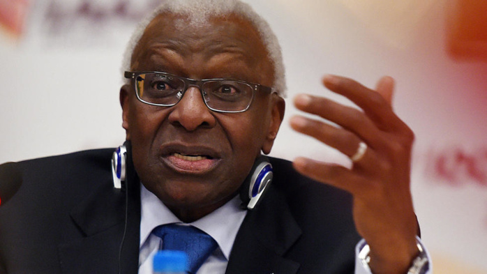 18 novembre 1999, Lamine Diack est élu Président de l’IAAF