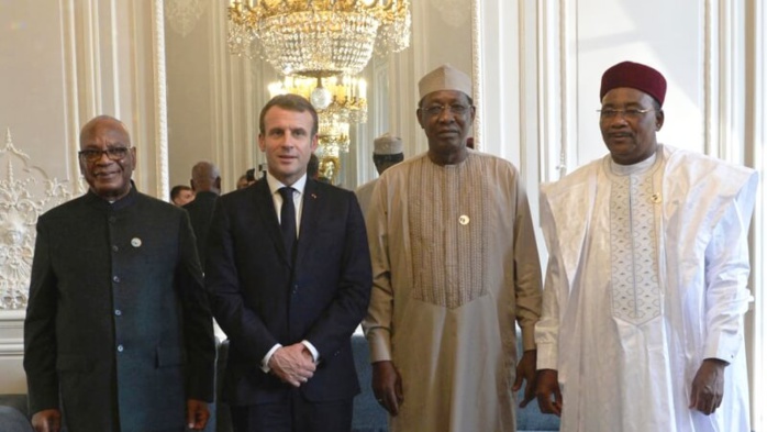Emmanuel Macron en visite en Côte d’Ivoire, « partenaire fondamental » pour la stabilité au Sahel