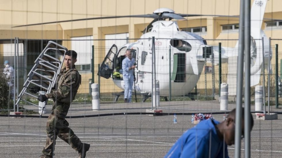 Coronavirus: l'armée en renfort, en France et ailleurs Coronavirus: l'armée en renfort, en France et ailleurs