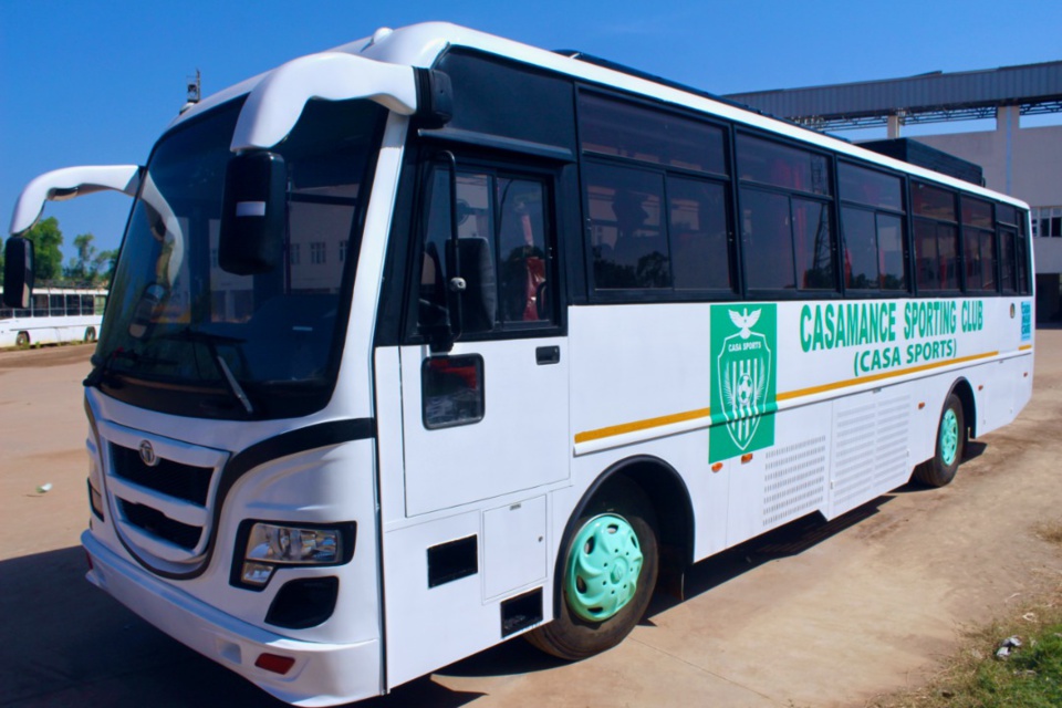 UN NOUVEAU BUS POUR LE CASA SPORTS UN NOUVEAU BUS POUR LE CASA SPORTS