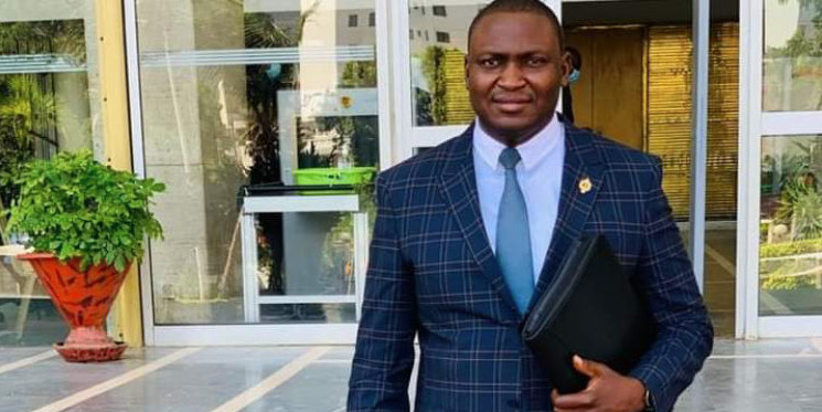 « Achat d’une maison à 1 milliard FCFA » : Toussaint Manga dit attendre impatiemment la citation directe de Mimi Touré