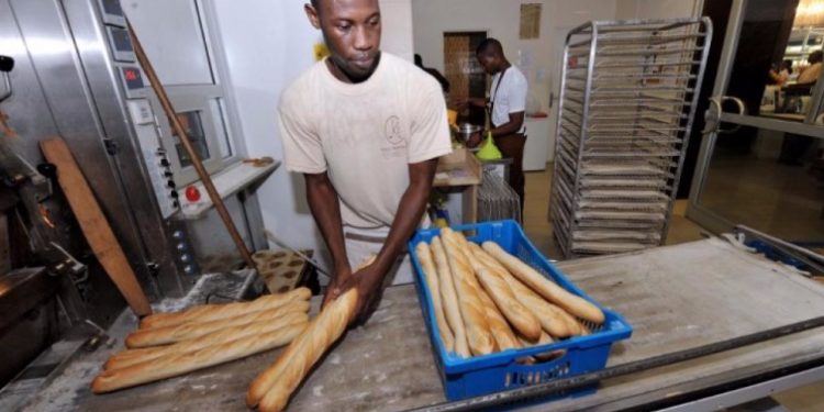 Les boulangers exigent le départ de Assome Diatta ministre du commerce et décrètent 48 heures sans pain