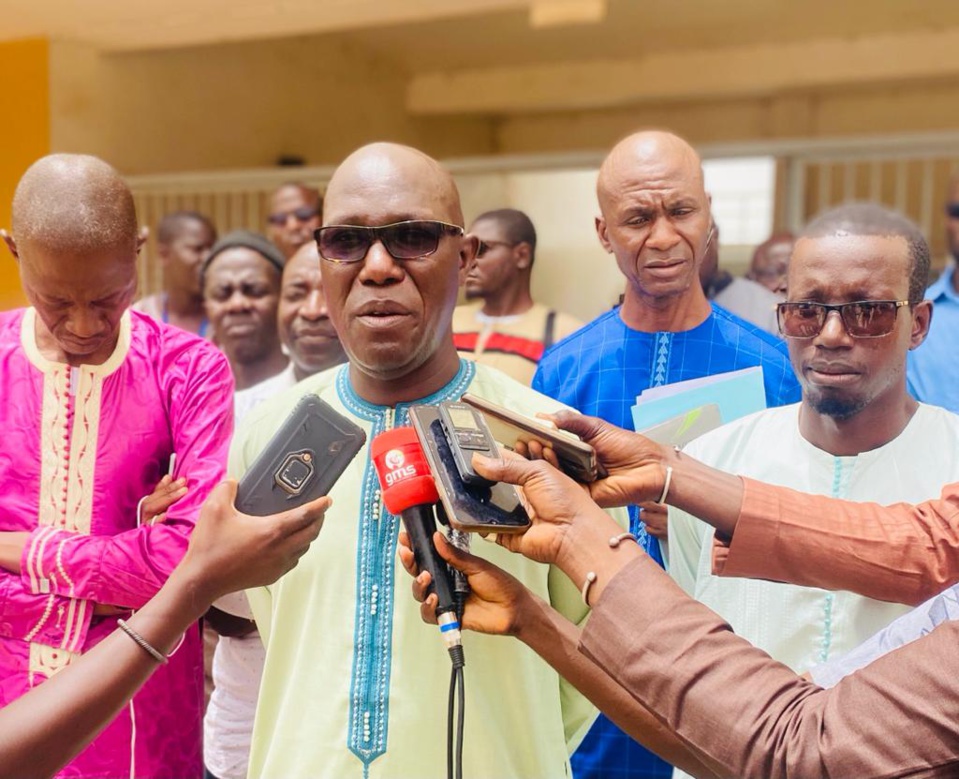 ZIGUINCHOR : LA CANDIDATURE D'AUGUSTIN SENGHOR VALIDÉE PAR DES ACTEURS DU FOOTBALL ZIGUINCHOR : LA CANDIDATURE D'AUGUSTIN SENGHOR VALIDÉE PAR DES ACTEURS DU FOOTBALL