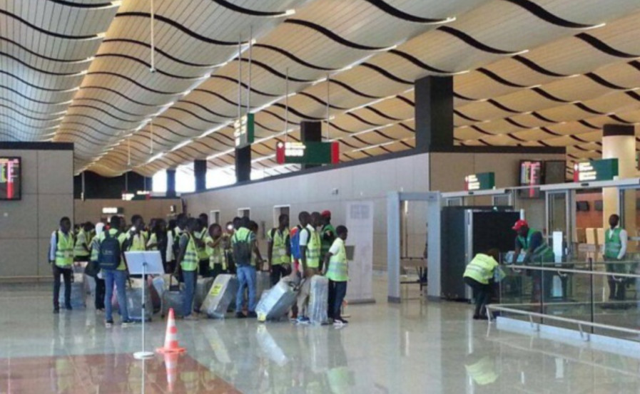 Trafic de migrants à l'AIBD: 102 faux passeports saisis, un policier et un agent d'Air Sénégal arrêtés