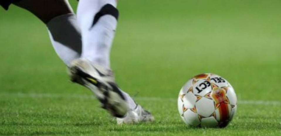 Drame à Thiès : Un gardien de but décède suite à un choc en plein match Drame à Thiès : Un gardien de but décède suite à un choc en plein match