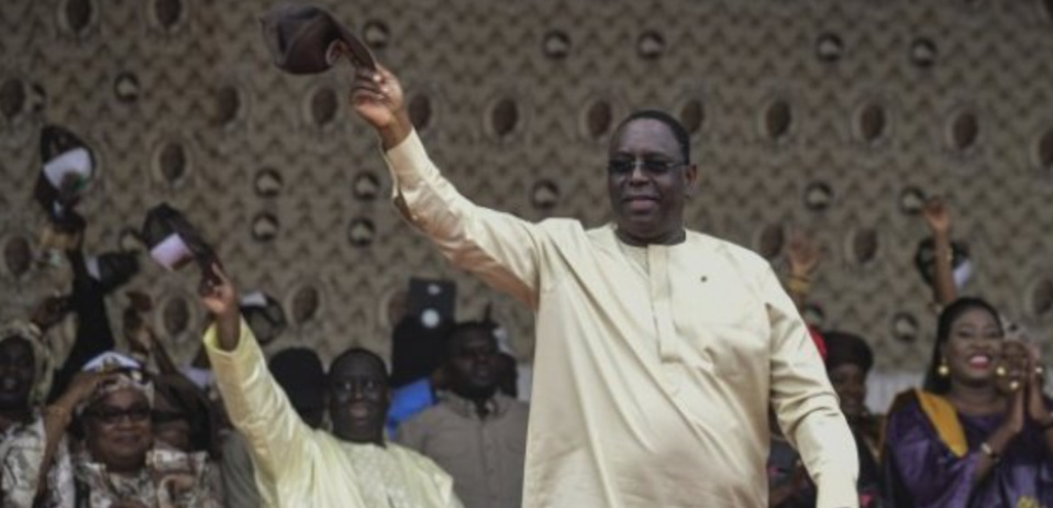 Collecte de Parrainages : Macky Sall dévoile ses 14 Délégués régionaux, le PS zappé Collecte de Parrainages : Macky Sall dévoile ses 14 Délégués régionaux, le PS zappé