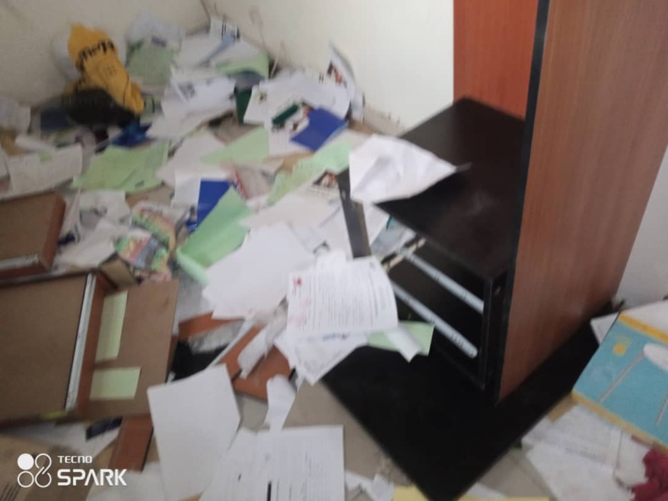 AFFRONTEMENTS À ZIGUINCHOR : LE SIÈGE DE AMINATA ASSOME DIATTA VANDALISÉS AFFRONTEMENTS À ZIGUINCHOR : LE SIÈGE DE AMINATA ASSOME DIATTA VANDALISÉS