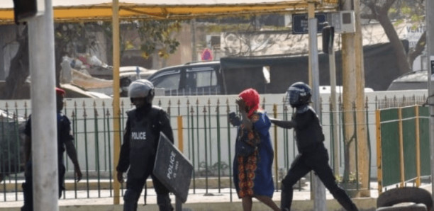 La journaliste de Seneweb, Absa Hane, porte plainte contre la police nationale