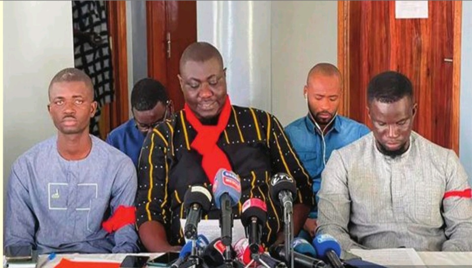  L'Intersyndicale de la Fonction publique suspend temporairement sa grève en raison de l'élection présidentielle L'Intersyndicale de la Fonction publique suspend temporairement sa grève en raison de l'élection présidentielle