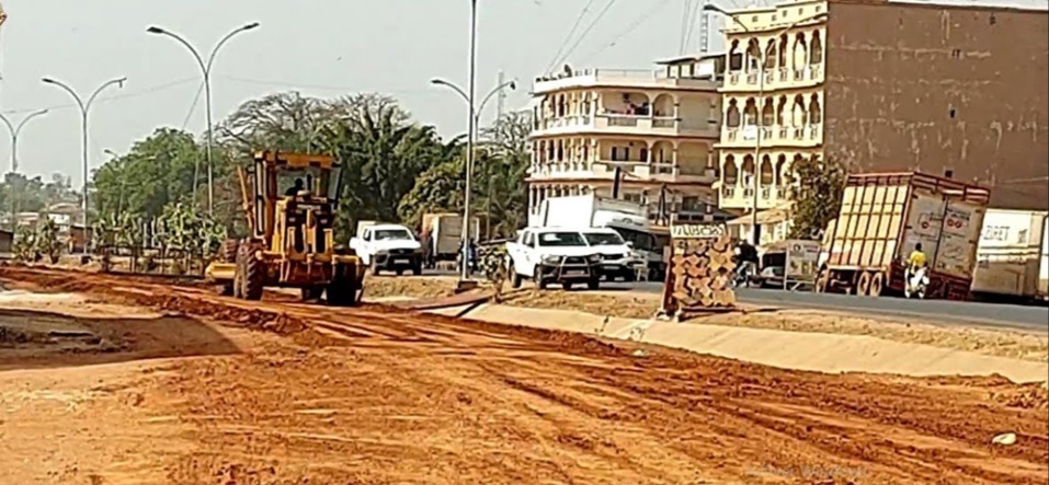 Les habitants de Kantene réclament des mesures contre la poussière sur la RN4 en construction Les habitants de Kantene réclament des mesures contre la poussière sur la RN4 en construction