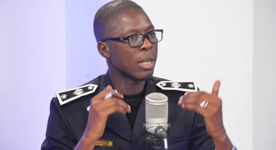 NOUVELLE OFFENSIVE SÉCURITAIRE : LA POLICE NATIONALE S'ENGAGE À INVERSER LA PEUR NOUVELLE OFFENSIVE SÉCURITAIRE : LA POLICE NATIONALE S'ENGAGE À INVERSER LA PEUR