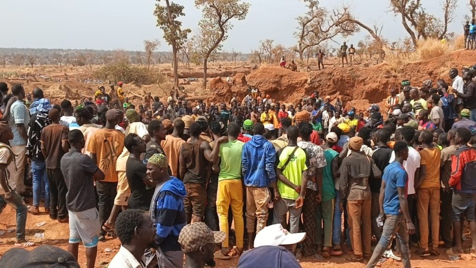 Tragédie à Bembou : Le bilan s’alourdit à six morts, les recherches suspendues Tragédie à Bembou : Le bilan s’alourdit à six morts, les recherches suspendues