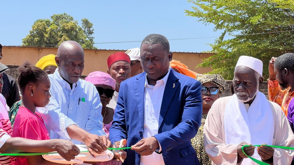 Bignona : Le Maire Bakary Diatta concrétise ses promesses électorales pour l’école Bignona : Le Maire Bakary Diatta concrétise ses promesses électorales pour l’école