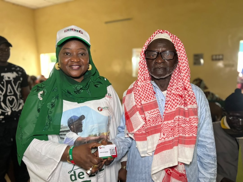Lancement de la vente des cartes du PASTEF à Djinaky : Awa Sonko recadre le pouvoir et affiche sa sérénité face aux démissions Lancement de la vente des cartes du PASTEF à Djinaky : Awa Sonko recadre le pouvoir et affiche sa sérénité face aux démissions