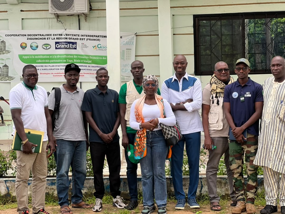 L'Apiculture au service de la résilience : La visite de terrain fructueuse de l'APICEN et du PNUD à Kachouane