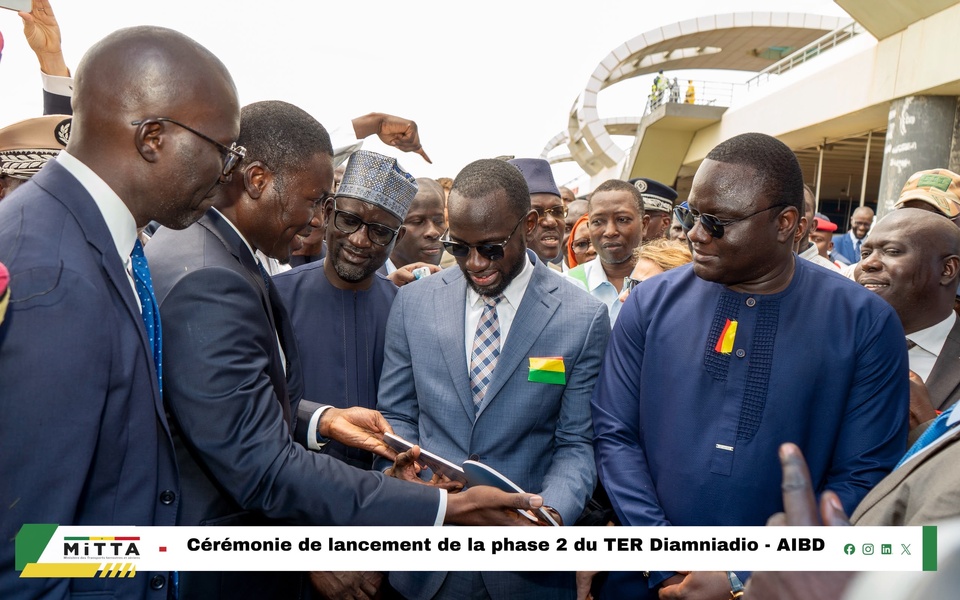 Le TER de Dakar rejoint enfin l’AIBD : mise en service de la deuxième phase pour un trajet de 55 minutes Le TER de Dakar rejoint enfin l’AIBD : mise en service de la deuxième phase pour un trajet de 55 minutes