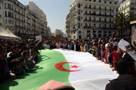 En Algérie, Abdelmadjid Tebboune, ex-premier ministre de Bouteflika, remporte l’élection présidentielle