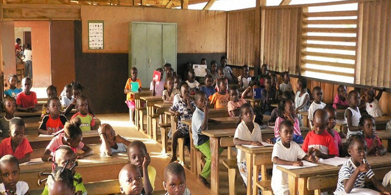 LA REPRISE DES ENSEIGNEMENTS SCOLAIRES ET UNIVERSITAIRES REPORTÉE AU 4 MAI