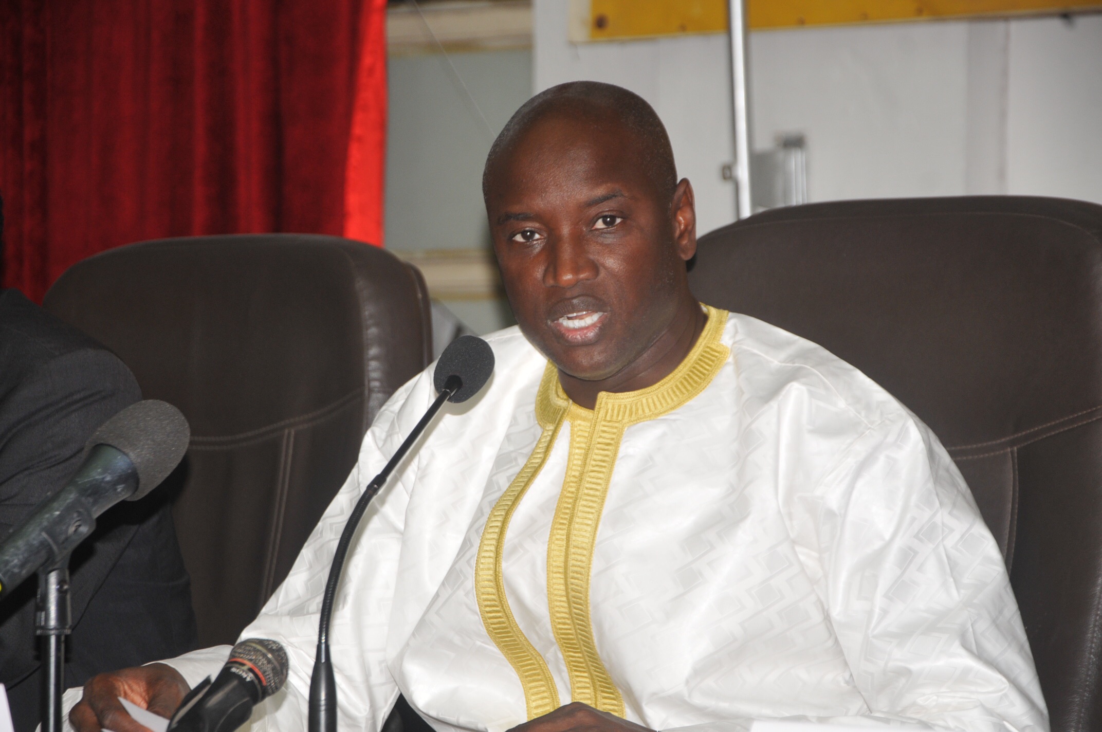 Covid-19 et Korité : Aly Ngouille Ndiaye suspend les autorisations spéciales de circuler