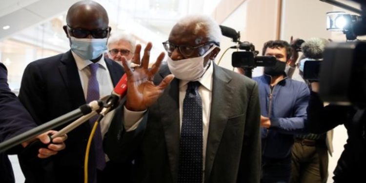 Deuxième jour procès Lamine Diack: la Cour se penche sur l’argent reçu des Russes pour combattre Wade et…