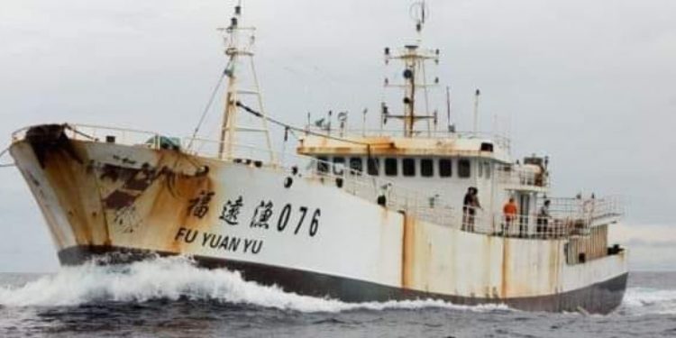 Comment les navires « Fu Yuan Yu » pillent les eaux sénégalaises