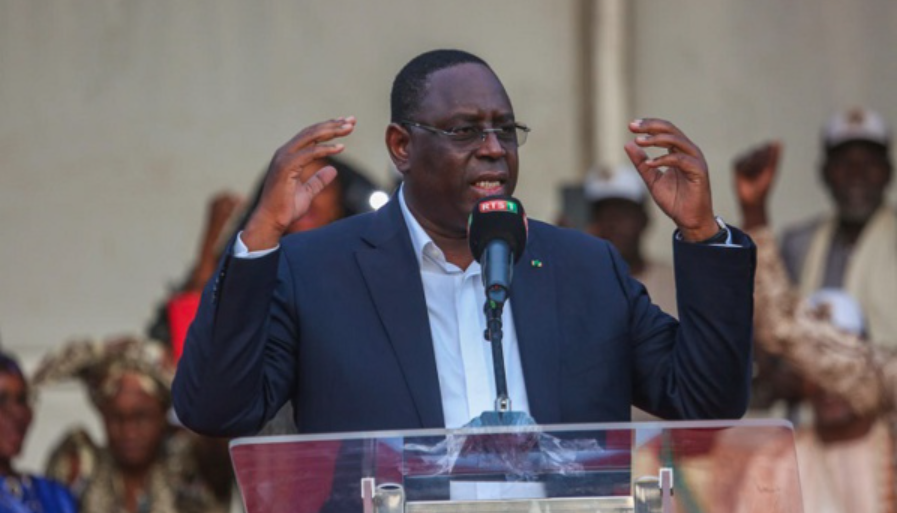 Les sorties de Macky Sall sont de plus en plus suivies de vives polémiques