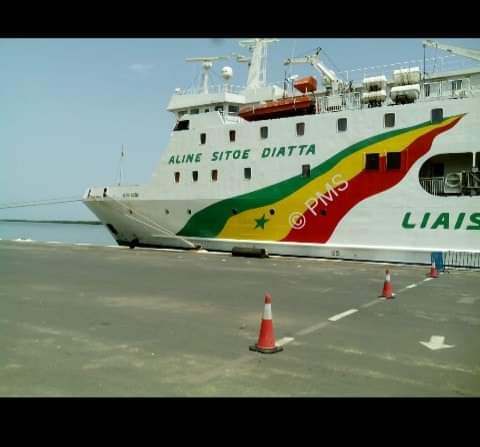 NAVIRE « ALINE SITOE DIATTA » La troublante immobilisation