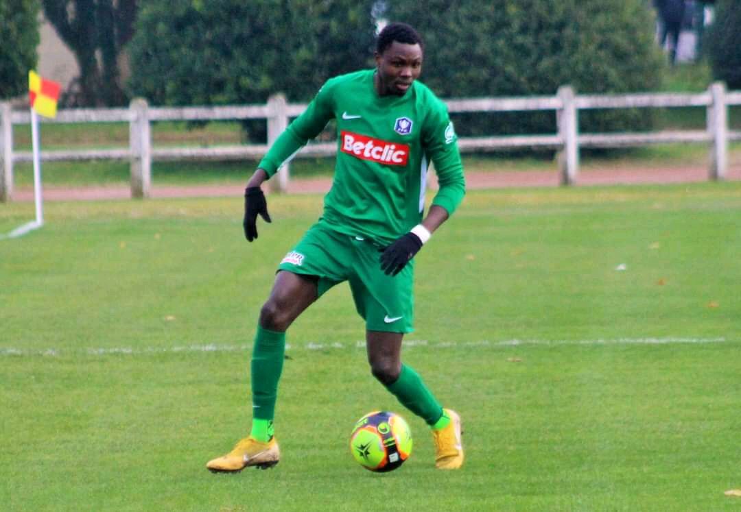 Un Sénégalais défie le PSG.