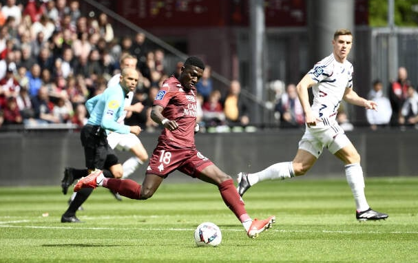 METZ LAMINE CAMARA : LA NOUVELLE PÉPITE VENUE DU SNÉGAL COMMENCE FORT