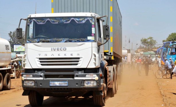 Frontière sénégalo-gambienne : Les transporteurs menacent de boycotter la transgambienne