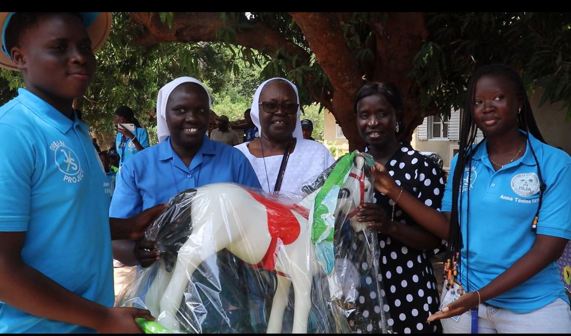 Du Nord au Sud : L'élan de solidarité des élèves de l'Institution Sainte Jeanne d’Arc pour la maternité de Youtou