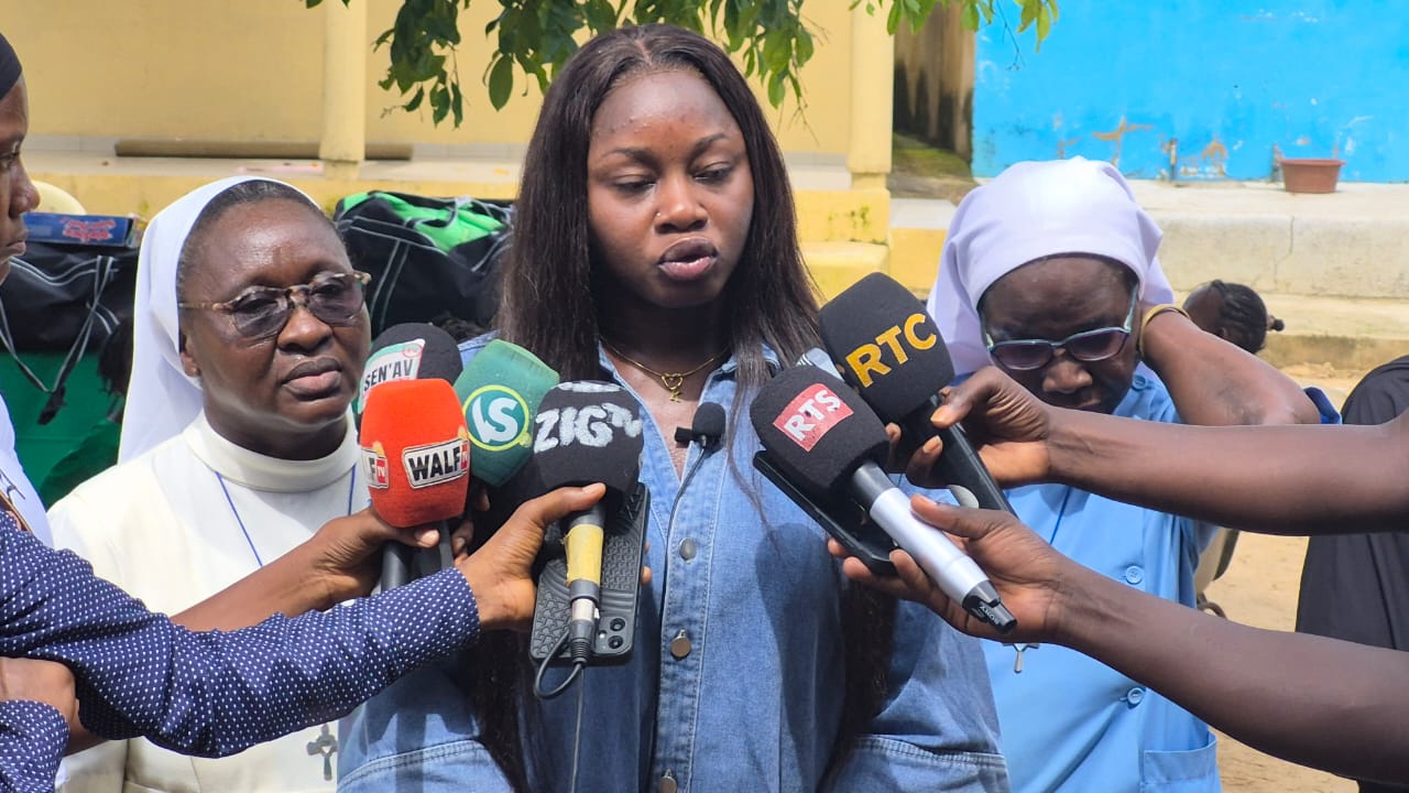 Solidarité en Casamance : Quand « Les Ailes de l’Espoir » et l’Association Maimouna illuminent le quotidien des orphelinats de Cabrousse et d’Oussouye
