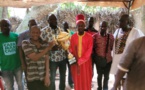 Le Casa-Sport présente son trophée aux rois d'Oussouye