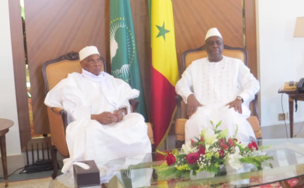 En Direct: Le tête-à-tête a démarré entre Macky Sall et Me Wade