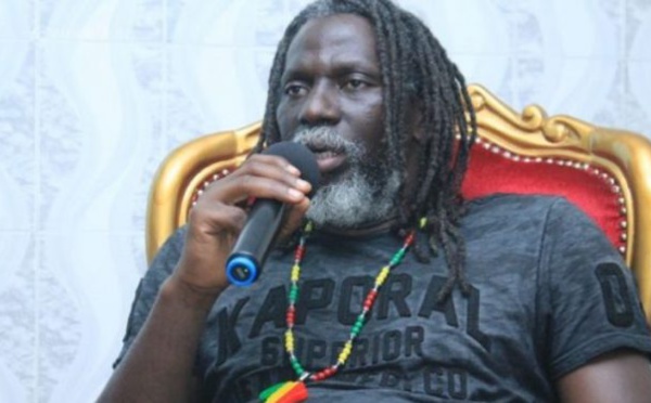 Tiken Jah Fakoly : « Le combat des guinéens c’est notre combat »