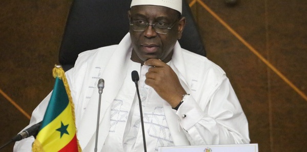 Macky Sall entre le marteau des lobbies et l’enclume des religieux