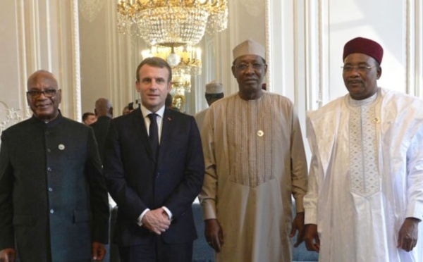 Emmanuel Macron en visite en Côte d’Ivoire, « partenaire fondamental » pour la stabilité au Sahel
