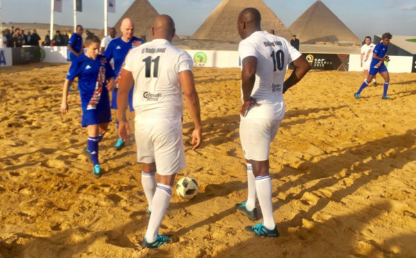 CAF Awards 2019 : El Hadj Diouf et Fadiga ont enfilé les crampons pour le « Match des légendes »