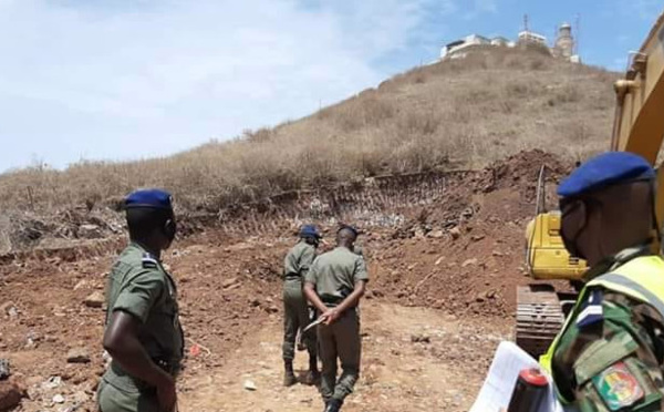 La DSCOS détruit toutes les installations aux abords du phare des Mamelles