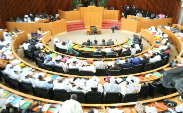 COVID 19 - PLUSIEURS CAS SUSPECTS À L’ASSEMBLÉE, LES PLÉNIÈRES SE POURSUIVENT À HUIS CLOS