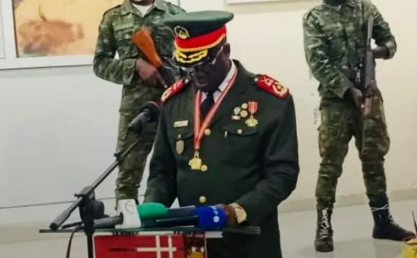 Guinée-Bissau: le général Horta N'Tam investi «président de la transition» pour un an